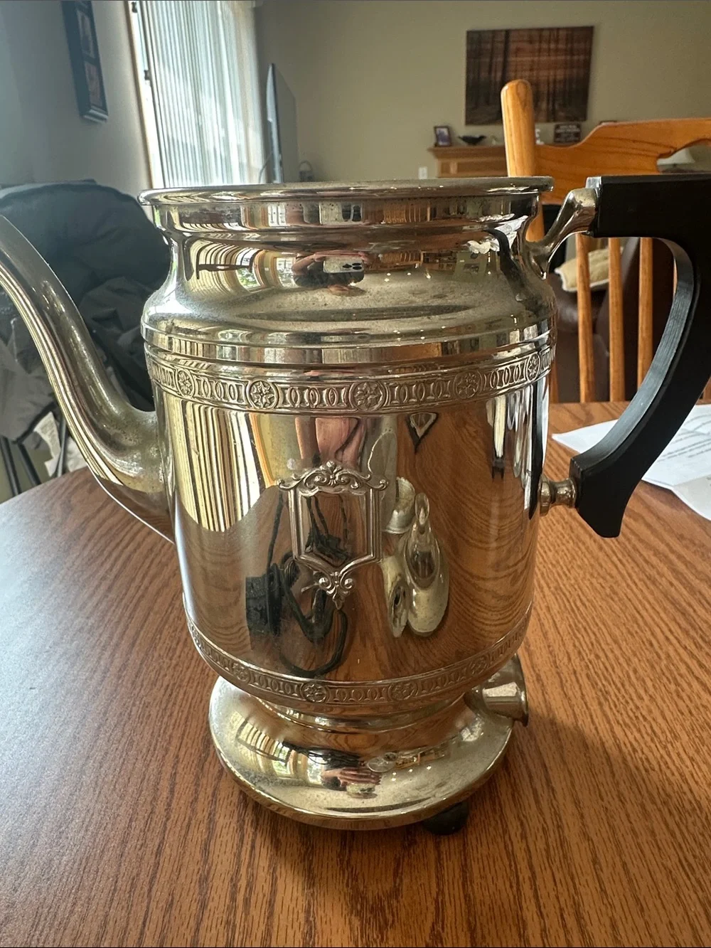 Universal Silver plated Coffee Percolator with Black Handle and Glass Lid/cord